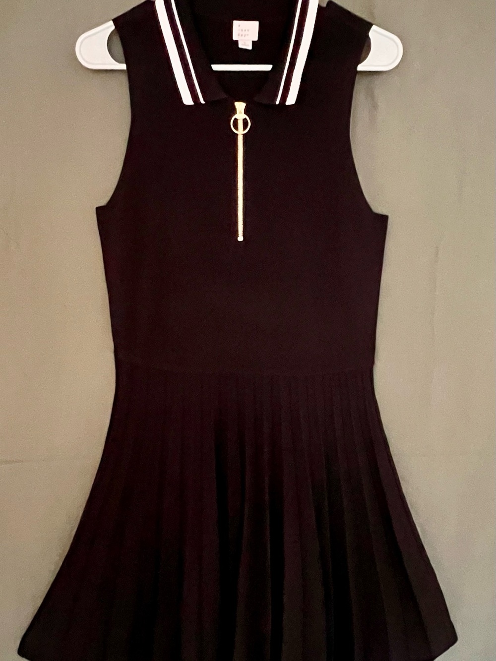 a new day pleated, front zip, tennis-chic